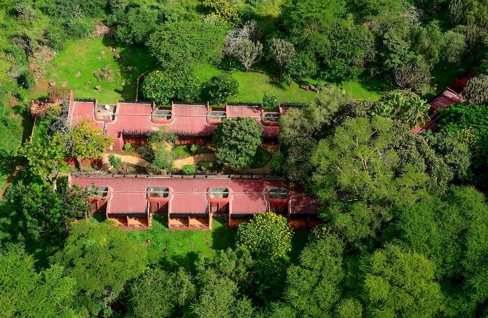 Amboseli Serena Safari Lodge Экстерьер фото