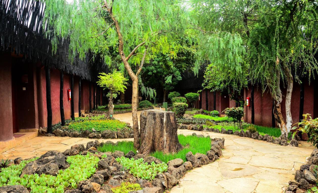 Amboseli Serena Safari Lodge Экстерьер фото