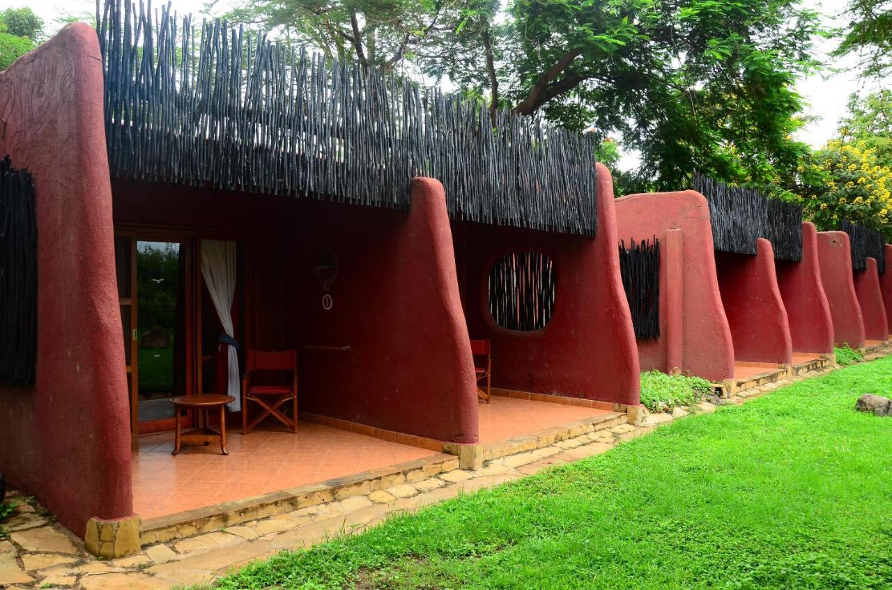 Amboseli Serena Safari Lodge Экстерьер фото
